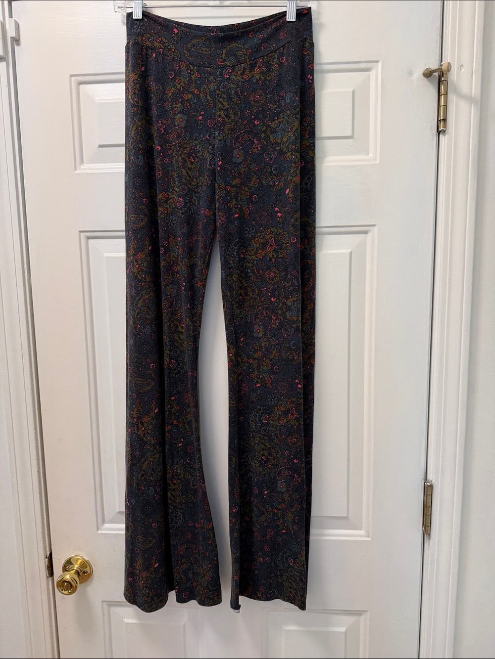 NATURAL LIFE Dark Floral Paisley Wide-Leg Pants